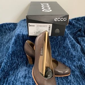 ECCO Moscow Ladies Brown Heels, Sz 39, NW Box